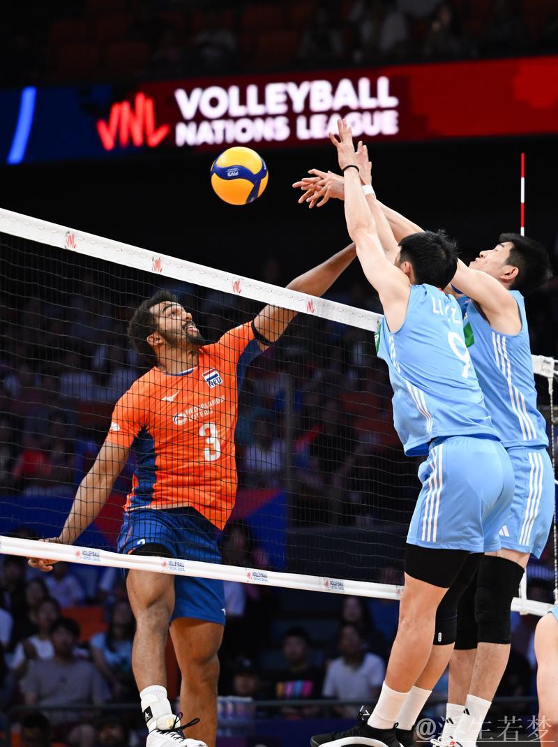 世界男排联赛精彩开赛 中国队迎战欧洲劲旅 世界男排联赛精彩开赛 中国队迎战欧洲劲旅