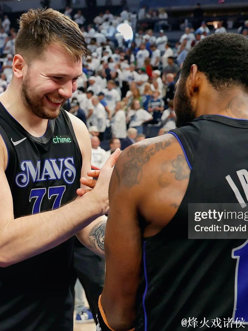 东契奇携手斯玛特狂砍43分10板16助！