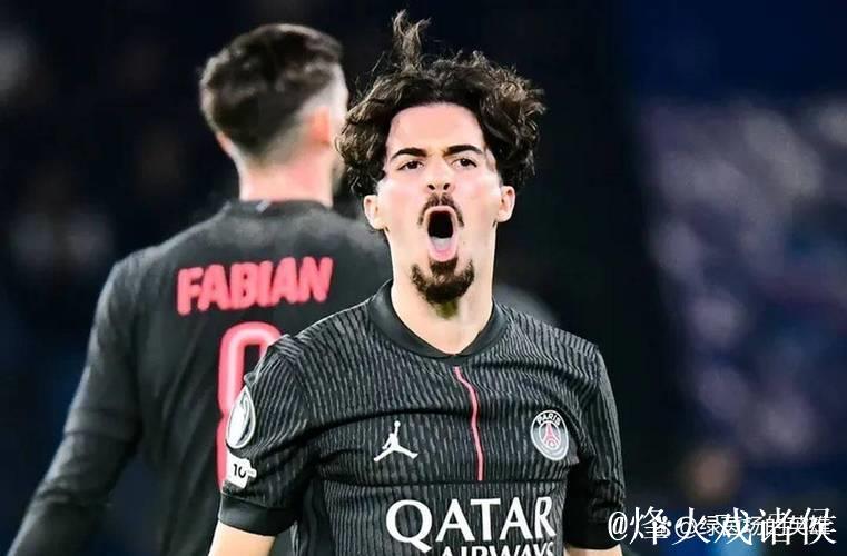 欧冠-维蒂尼亚上演帽子戏法 巴黎圣日耳曼力克热刺