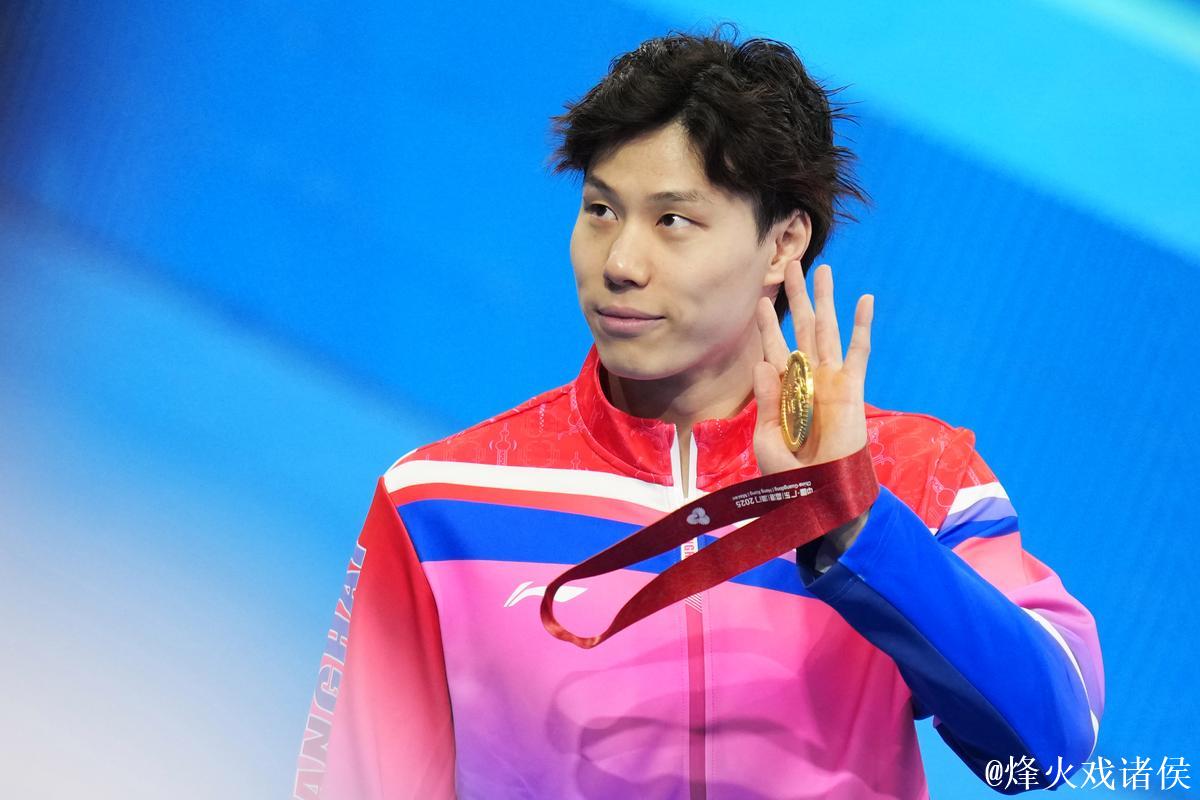 世锦赛男子200米蛙泳：覃海洋晋级决赛 董志豪遭淘汰